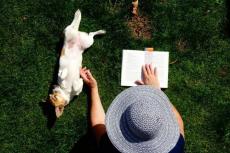 Kwispellezen, een leesmethode met honden